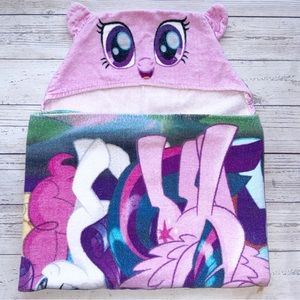{My Little Pony} Movie Hooded Towel